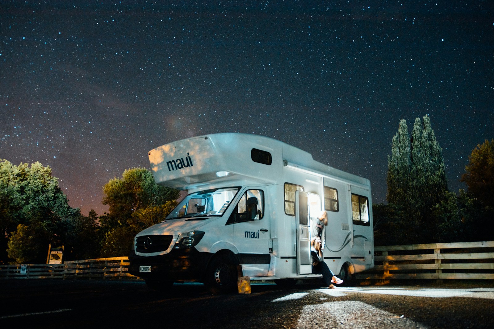 white Maul type-C motorhome, Recreational Vehicle